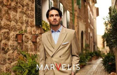 MARVELIS Hemden – stilvoll, modern und perfekt für Business & Freizeit Eleganter Look mit MARVELIS Business-Hemd – stilvoll gekleidet mit Streifenhemd in mediterranem Ambiente